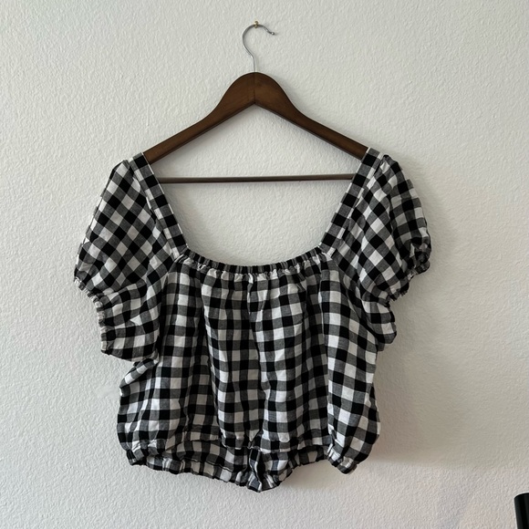 Madewell Linen-Blend Puff-Sleeve Button-Front Crop Top in Gingham Check - Picture 4 of 9